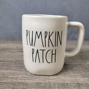 Rae‎ Dunn Artisan Collection White Ceramic Farmhouse Pumpkin Patch Mug